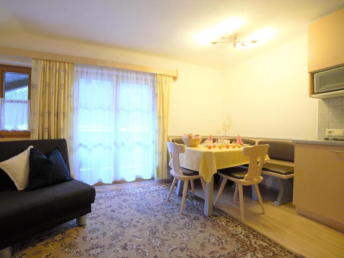 House Sylvia, Apartment
